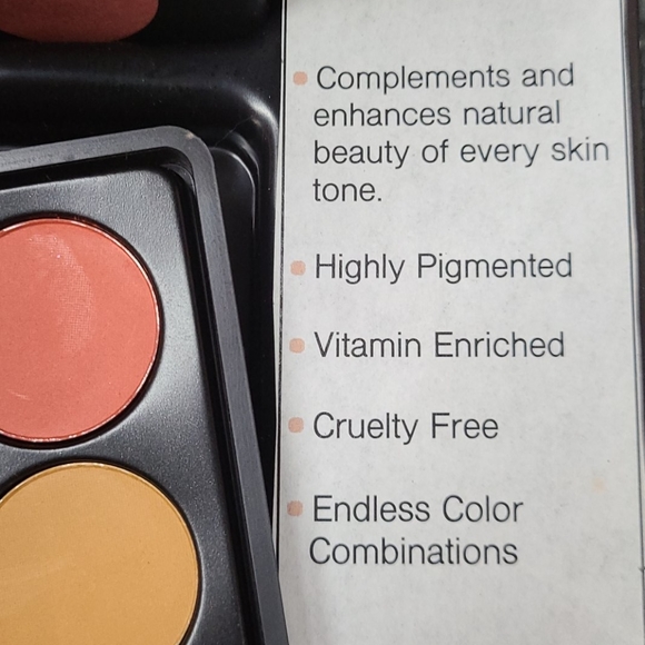 Makeup - Picture 4 of 5